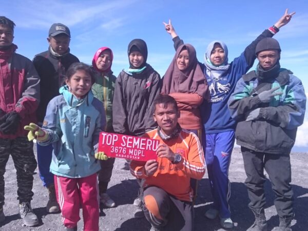 Pecinta Alam tak sekadar Naik Gunung saja