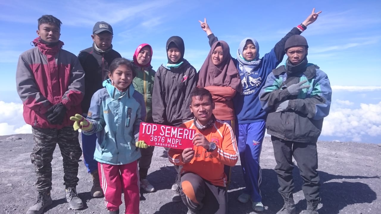 Pecinta Alam tak sekadar Naik Gunung saja